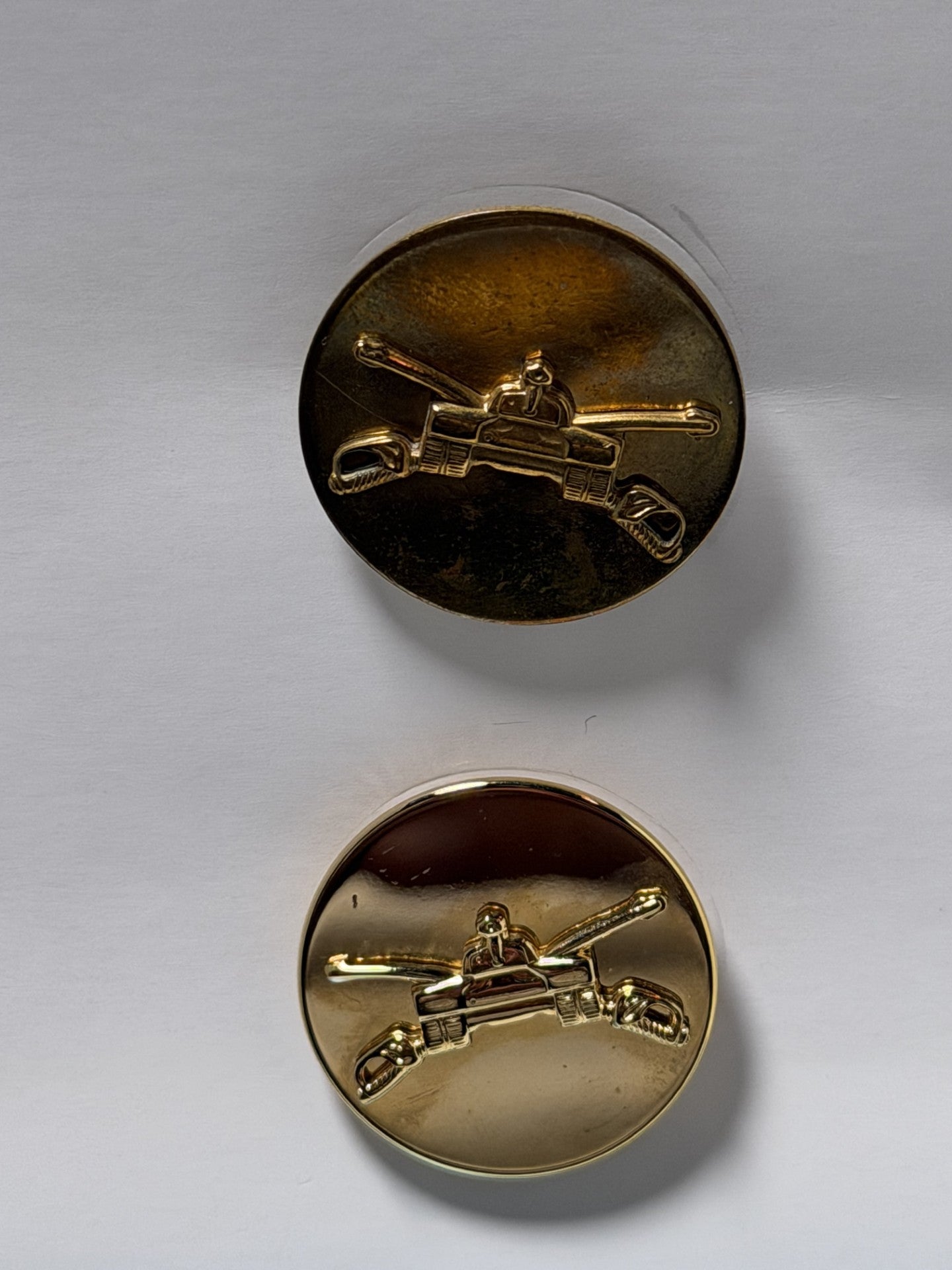 Armor Branch Insignia — Enlisted - Sold in Pairs — Ira Green, Inc. (IGI) - Used
