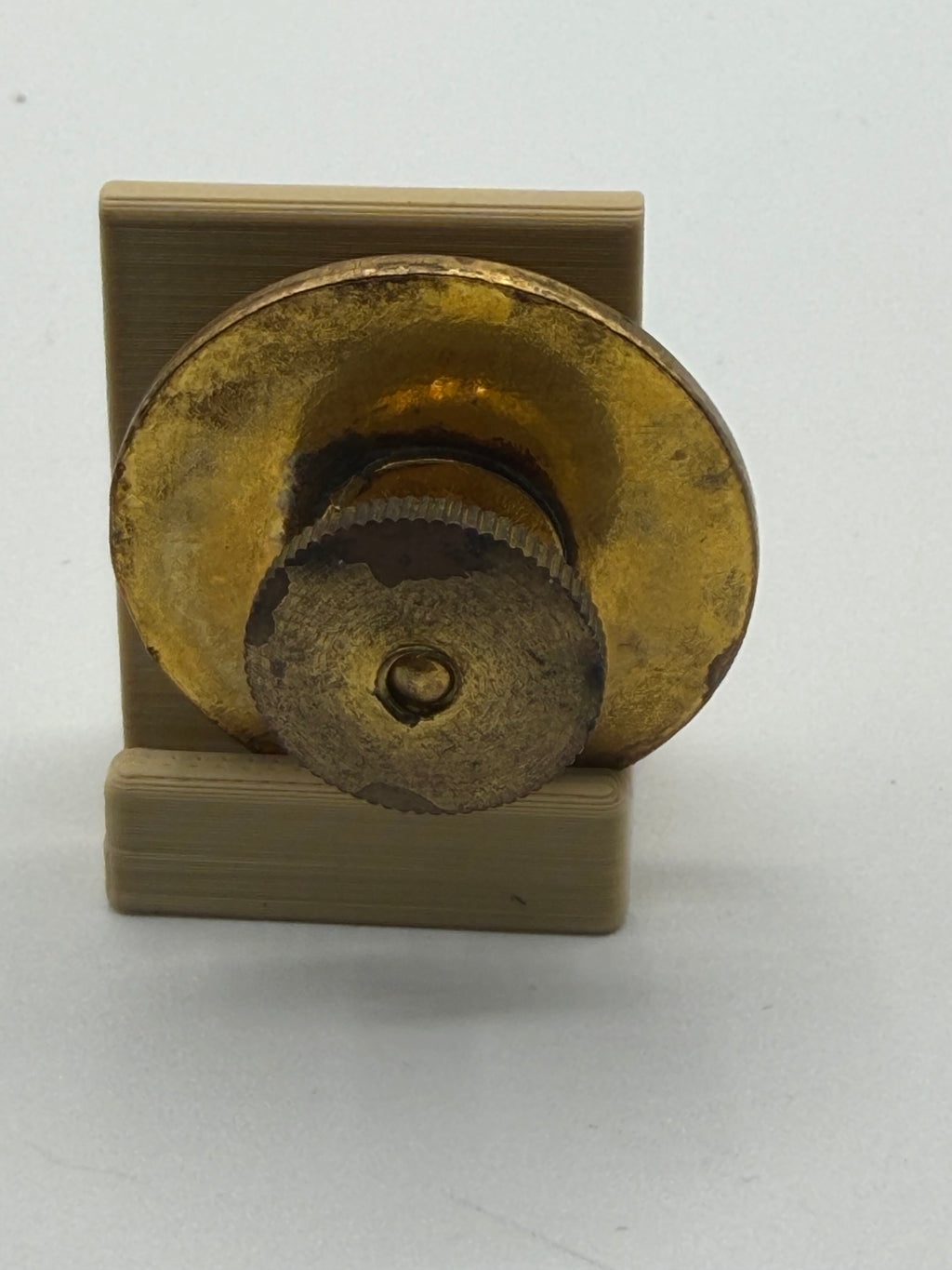 U.S. Army Infantry Collar Disk – Crossed Rifles with “M” Designation (WWII–Post‑War Era)
