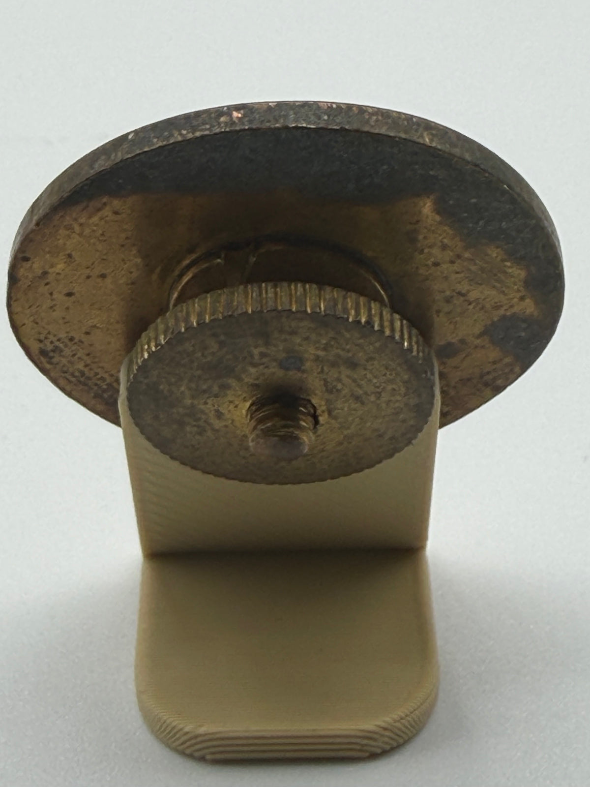 U.S. Army Infantry Collar Disk – Crossed Rifles with “D” Designation (Post‑WWII Variant)